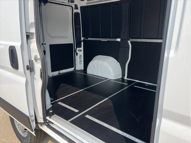 2025 RAM Ram ProMaster RAM PROMASTER 1500 TRADESMAN CARGO VAN LOW ROOF 118 WB