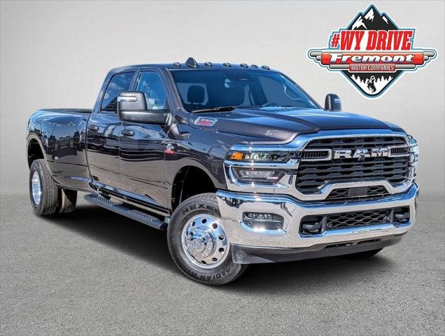 2025 RAM Ram 3500 RAM 3500 TRADESMAN CREW CAB 4X4 8 BOX