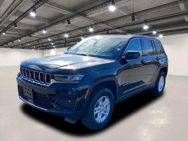 2025 Jeep Grand Cherokee GRAND CHEROKEE LAREDO 4X4