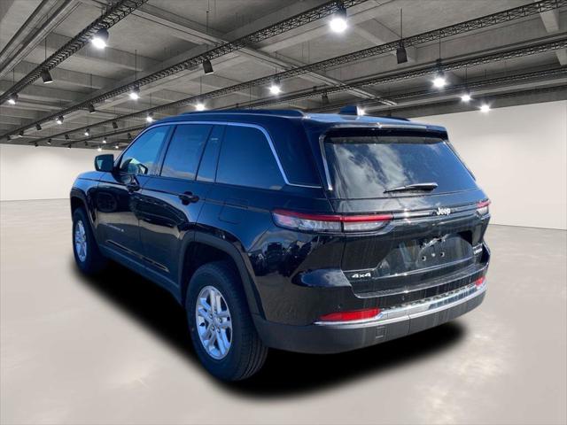 2025 Jeep Grand Cherokee GRAND CHEROKEE LAREDO 4X4