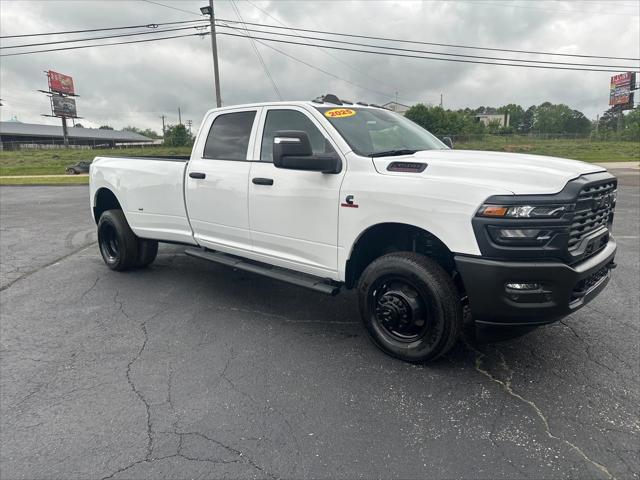 2025 RAM Ram 3500 RAM 3500 TRADESMAN CREW CAB 4X4 8 BOX