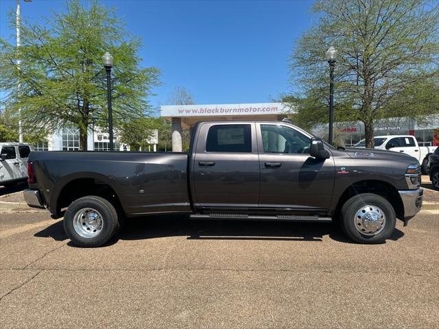 2025 RAM Ram 3500 RAM 3500 TRADESMAN CREW CAB 4X4 8 BOX
