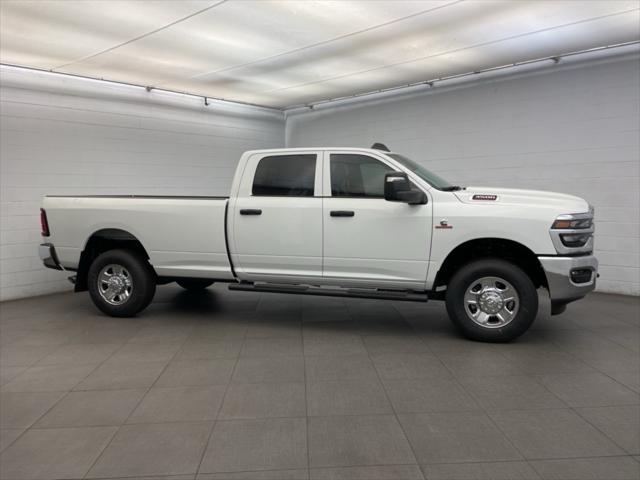 2025 RAM Ram 3500 RAM 3500 TRADESMAN CREW CAB 4X4 8 BOX