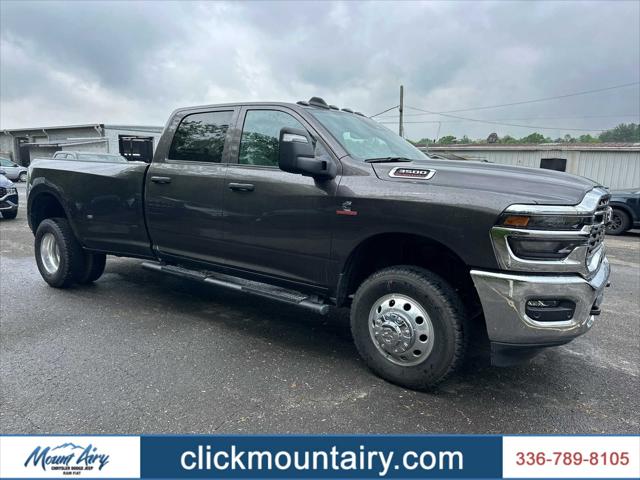 2025 RAM Ram 3500 RAM 3500 TRADESMAN CREW CAB 4X4 8 BOX