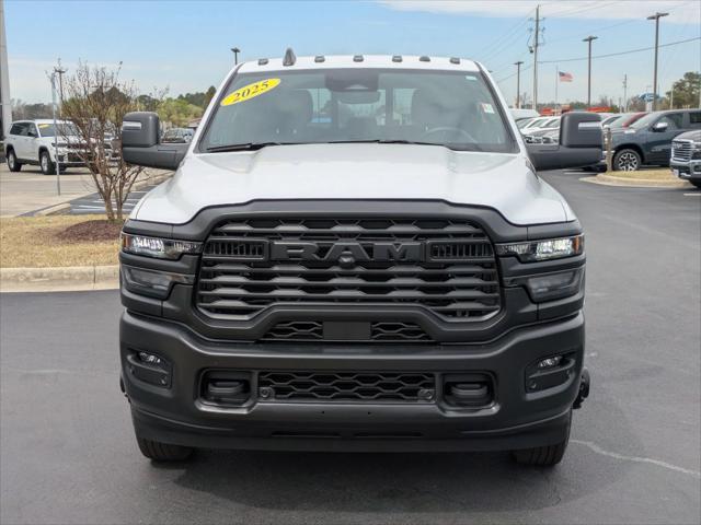 2025 RAM Ram 3500 RAM 3500 TRADESMAN CREW CAB 4X4 8 BOX