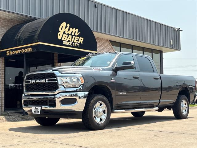 2022 RAM 3500 Tradesman Crew Cab 4x4 8 Box