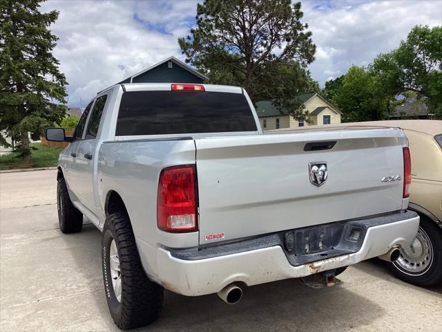 2017 RAM 1500 Express Crew Cab 4x4 57 Box 2017 RAM 1500 Express Crew Cab 4x4 57 Box