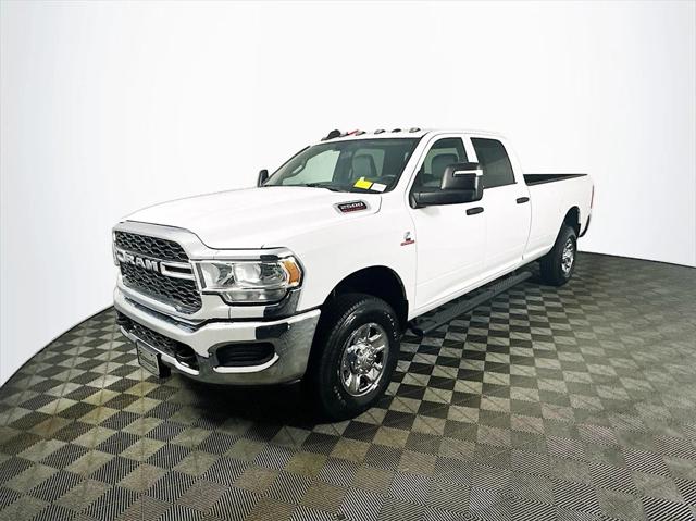 2024 RAM 2500 Tradesman Crew Cab 4x4 8 Box