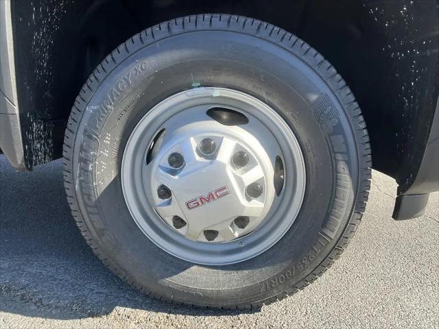 2025 GMC Sierra 3500HD Pro