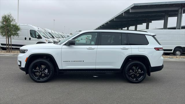 2025 Jeep Grand Cherokee GRAND CHEROKEE L LIMITED 4X4