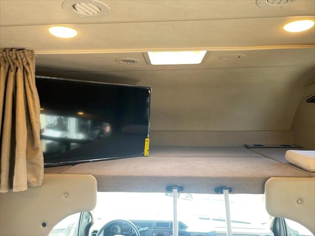 2018 Ford E-450 Cutaway Base