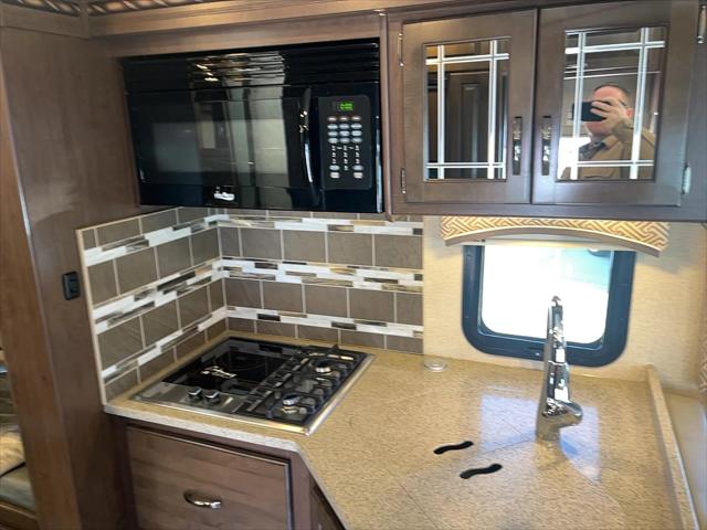 2018 Ford E-450 Cutaway Base