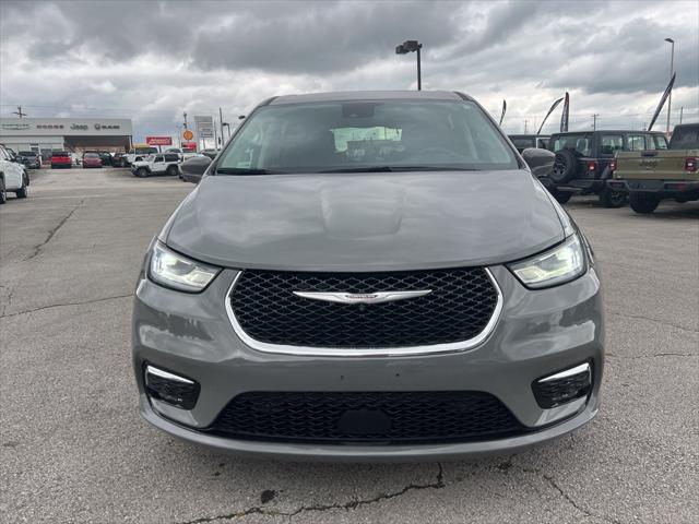 2022 Chrysler Pacifica Hybrid Touring L