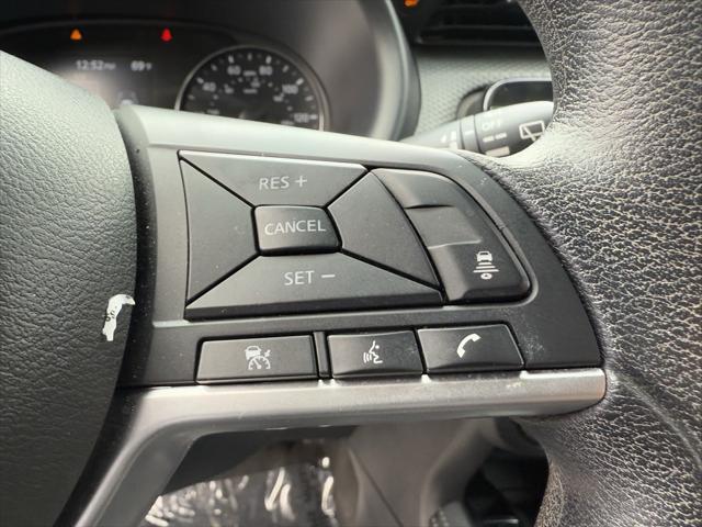 2022 Nissan Kicks SV Xtronic CVT