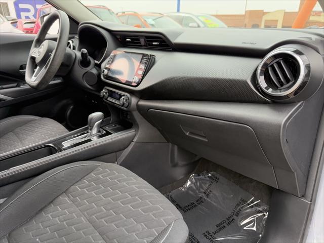 2022 Nissan Kicks SV Xtronic CVT