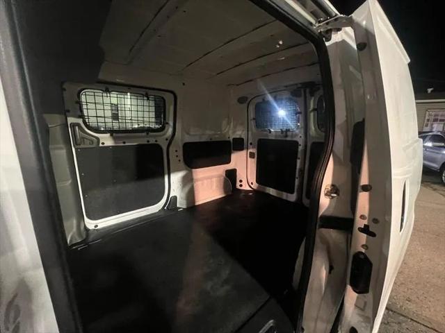 2018 Nissan NV200 S