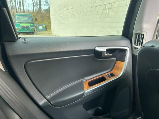2017 Volvo XC60 T5 Inscription