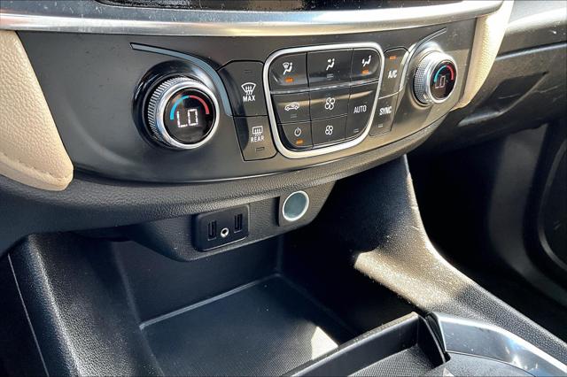 2023 Chevrolet Traverse FWD LS