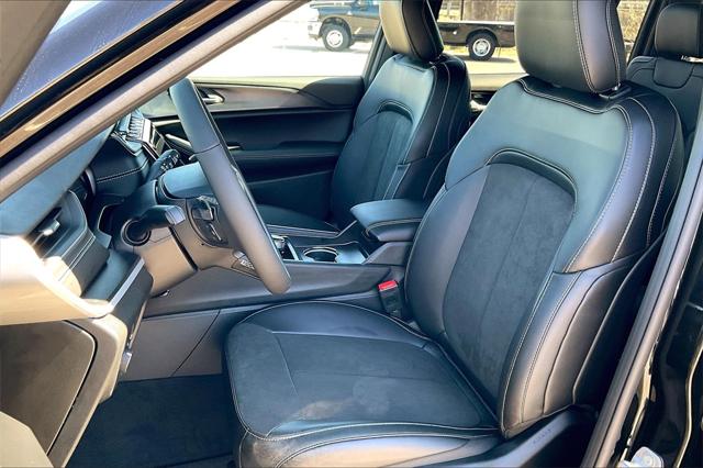 New 2025 Jeep Grand Cherokee L For Sale in Millington, TN