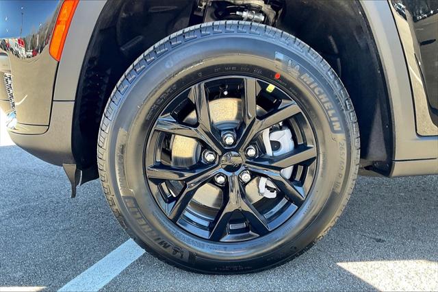 New 2025 Jeep Grand Cherokee L For Sale in Millington, TN