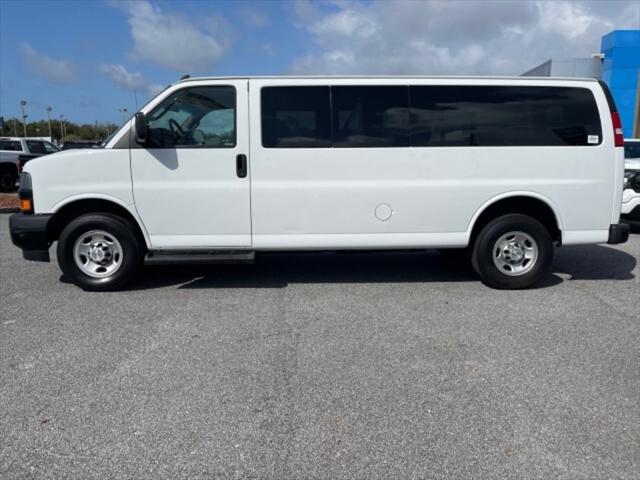 2022 Chevrolet Express Passenger RWD 3500 Extended Wheelbase LS