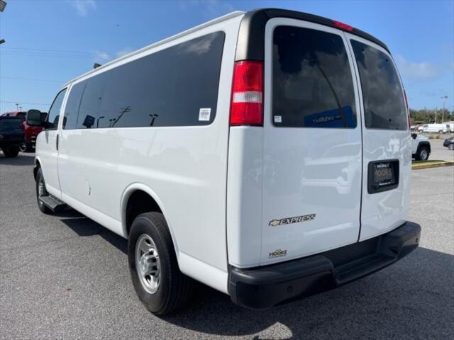 2022 Chevrolet Express Passenger RWD 3500 Extended Wheelbase LS