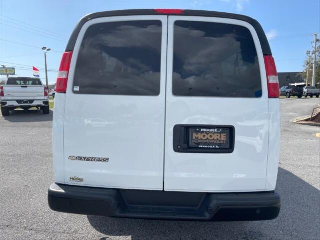 2022 Chevrolet Express Passenger RWD 3500 Extended Wheelbase LS