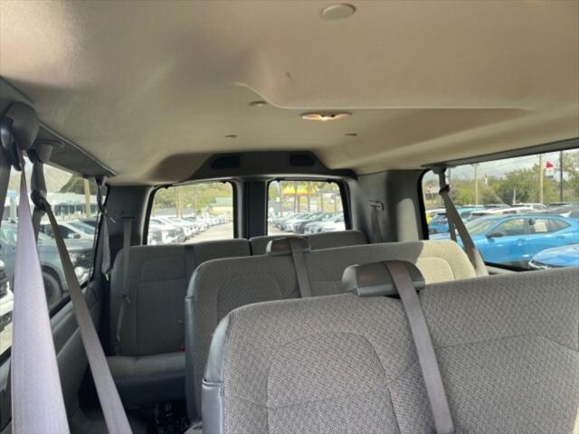 2022 Chevrolet Express Passenger RWD 3500 Extended Wheelbase LS
