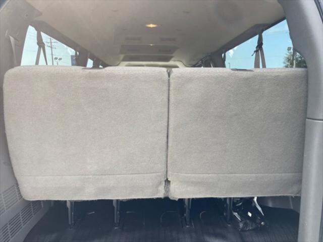 2022 Chevrolet Express Passenger RWD 3500 Extended Wheelbase LS