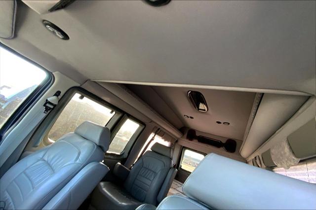 2005 Ford E-150 Recreational