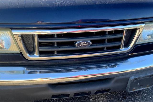 2005 Ford E-150 Recreational
