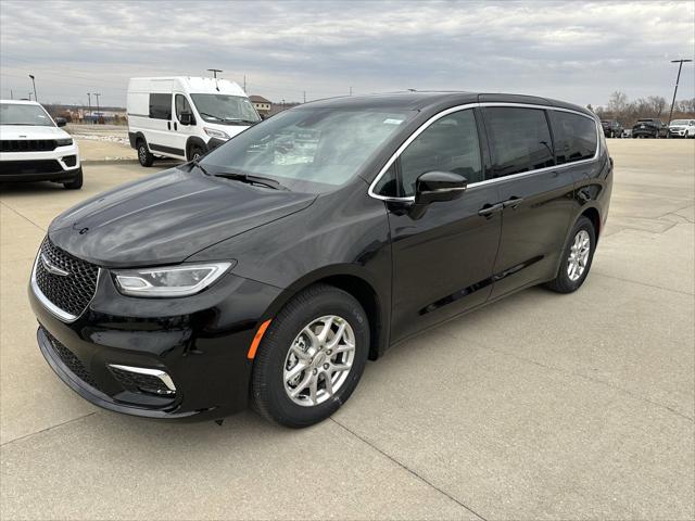 2025 Chrysler Pacifica PACIFICA SELECT