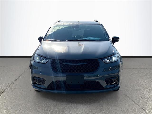 2025 Chrysler Pacifica PACIFICA LIMITED