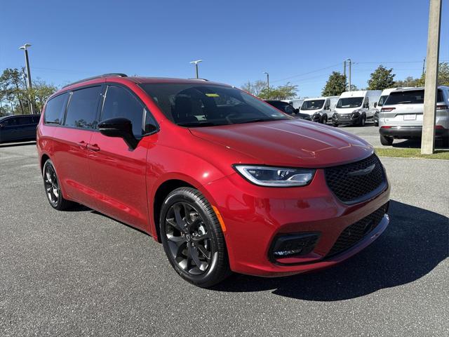 2025 Chrysler Pacifica PACIFICA LIMITED