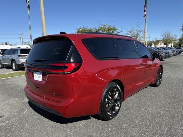 2025 Chrysler Pacifica PACIFICA LIMITED