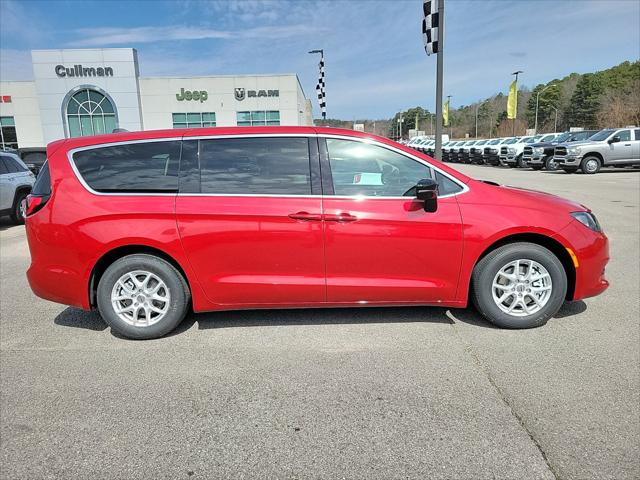 2025 Chrysler Voyager VOYAGER