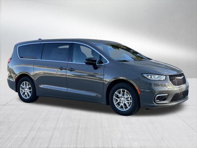 2025 Chrysler Pacifica PACIFICA SELECT