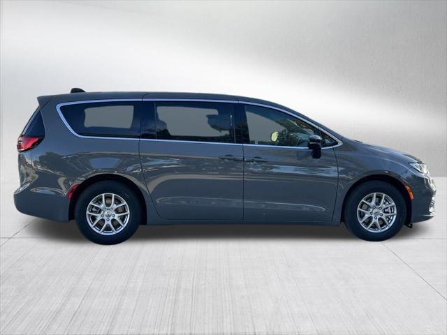 2025 Chrysler Pacifica PACIFICA SELECT