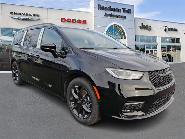 2025 Chrysler Pacifica PACIFICA LIMITED