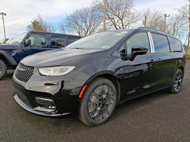 2025 Chrysler Pacifica PACIFICA LIMITED