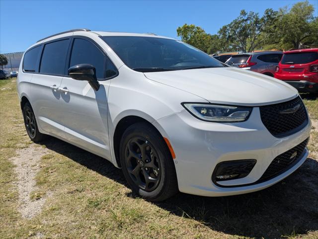 2025 Chrysler Pacifica Hybrid PACIFICA PLUG-IN HYBRID S APPEARANCE