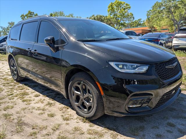 2025 Chrysler Pacifica Hybrid PACIFICA PLUG-IN HYBRID S APPEARANCE