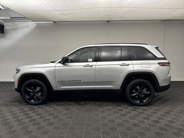 2025 Jeep Grand Cherokee GRAND CHEROKEE ALTITUDE 4X4