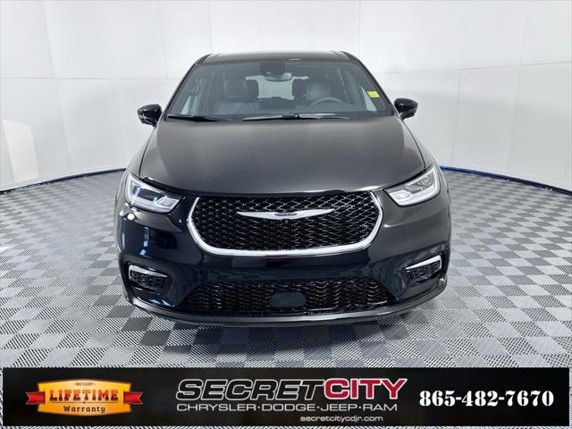 2025 Chrysler Pacifica PACIFICA SELECT