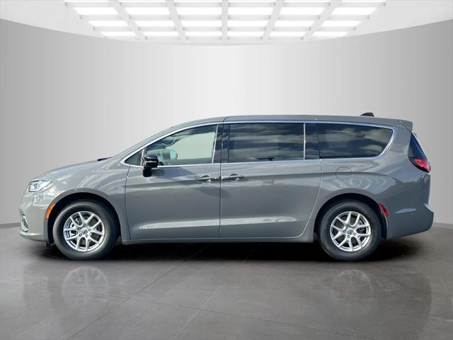 2025 Chrysler Pacifica PACIFICA SELECT