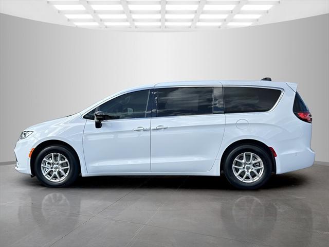 2025 Chrysler Pacifica PACIFICA SELECT