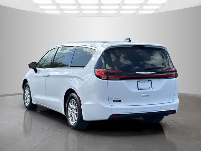 2025 Chrysler Pacifica PACIFICA SELECT