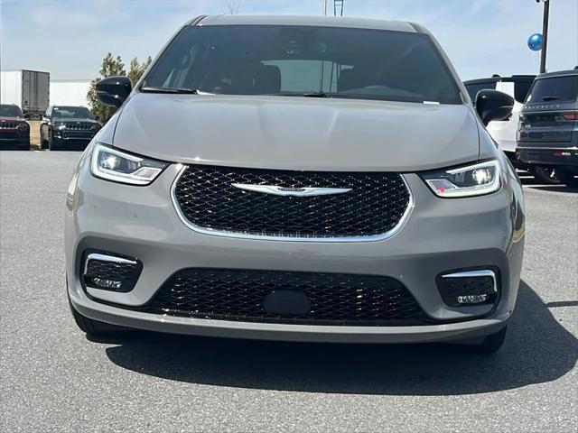 2025 Chrysler Pacifica PACIFICA SELECT