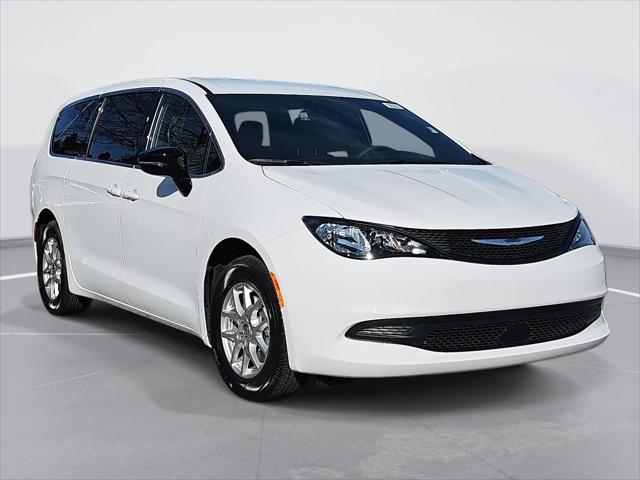 2025 Chrysler Voyager VOYAGER