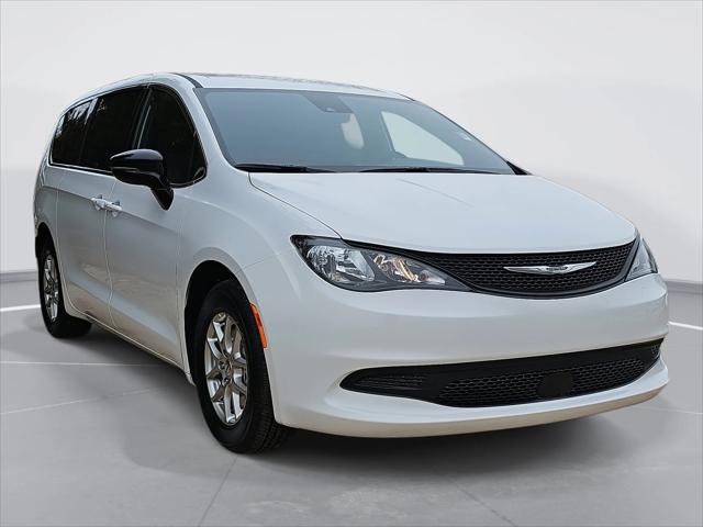 2025 Chrysler Voyager VOYAGER